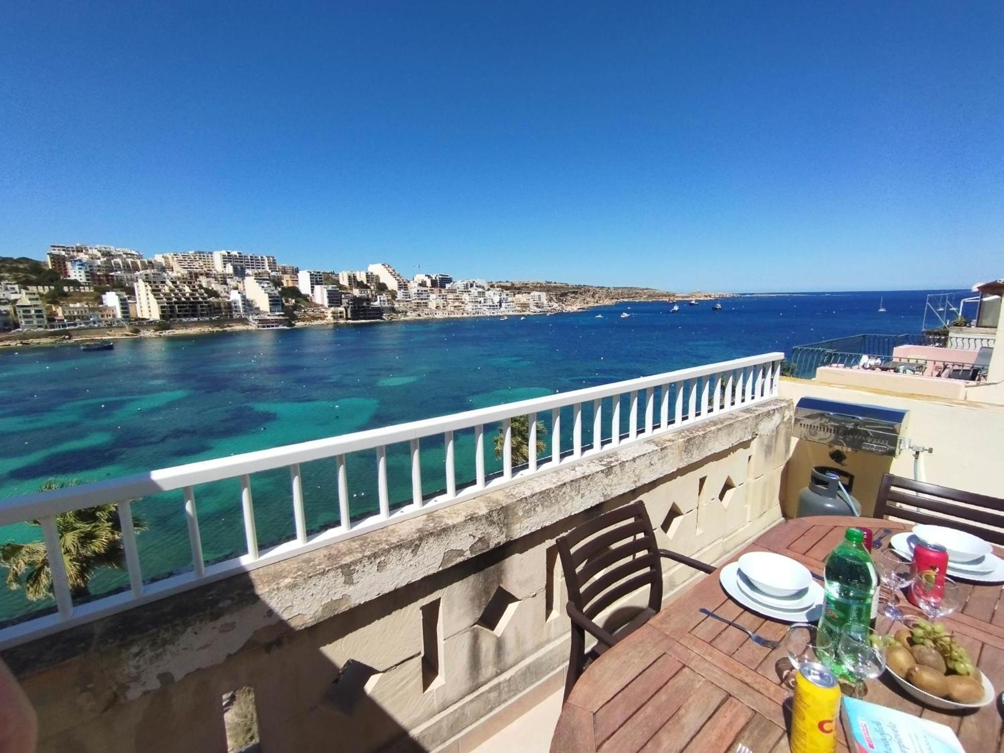 Appartement Blue Harbour Seafront Penthouse With Large Terrace With Panoramic Sea Views - By Getawaysmalta à San Pawl il-Baħar Extérieur photo
