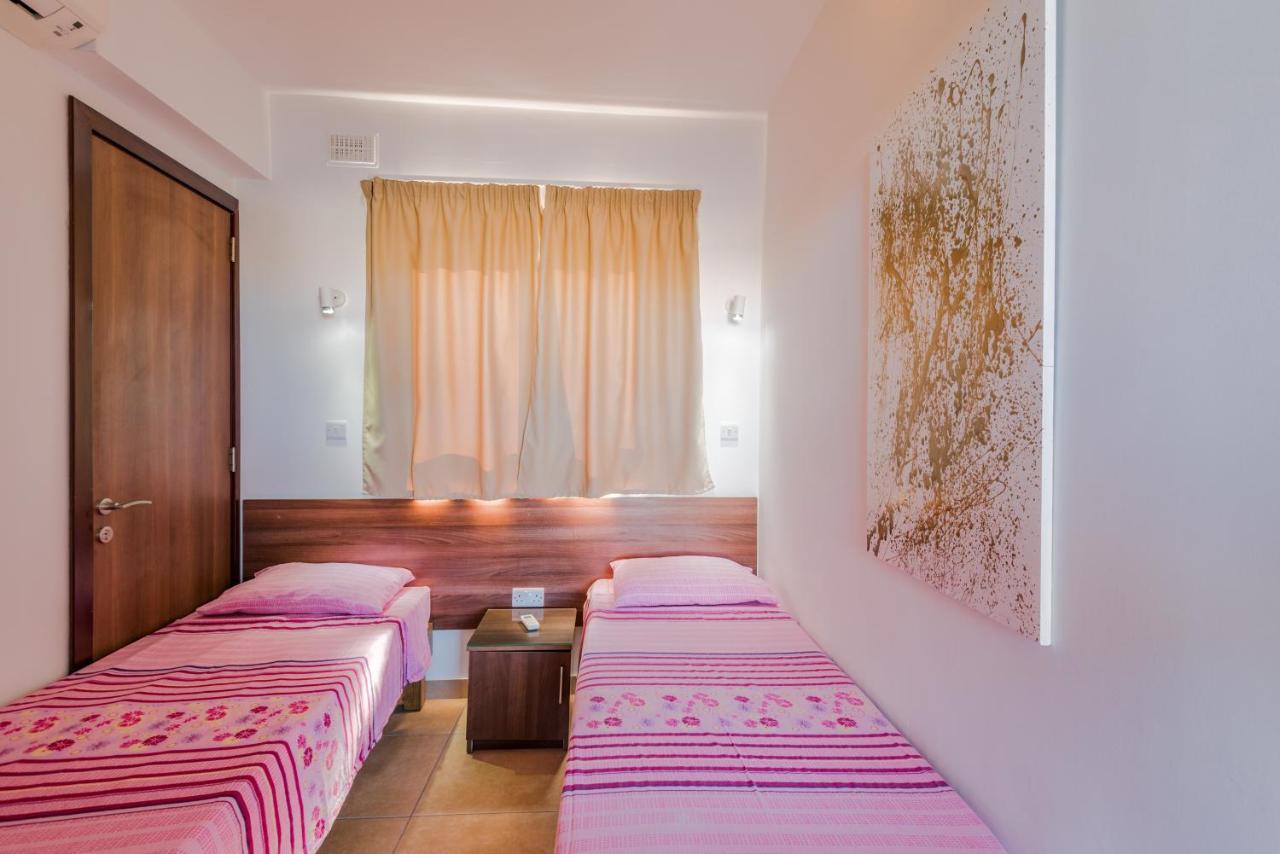 Appartement Blue Harbour Seafront Penthouse With Large Terrace With Panoramic Sea Views - By Getawaysmalta à San Pawl il-Baħar Extérieur photo